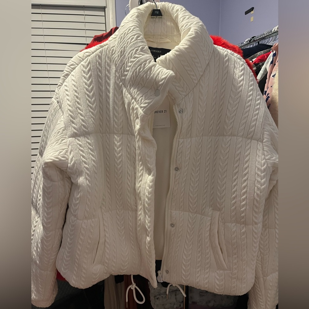 Textured Drawstring Puffer Jacket - Picture 3 of 8